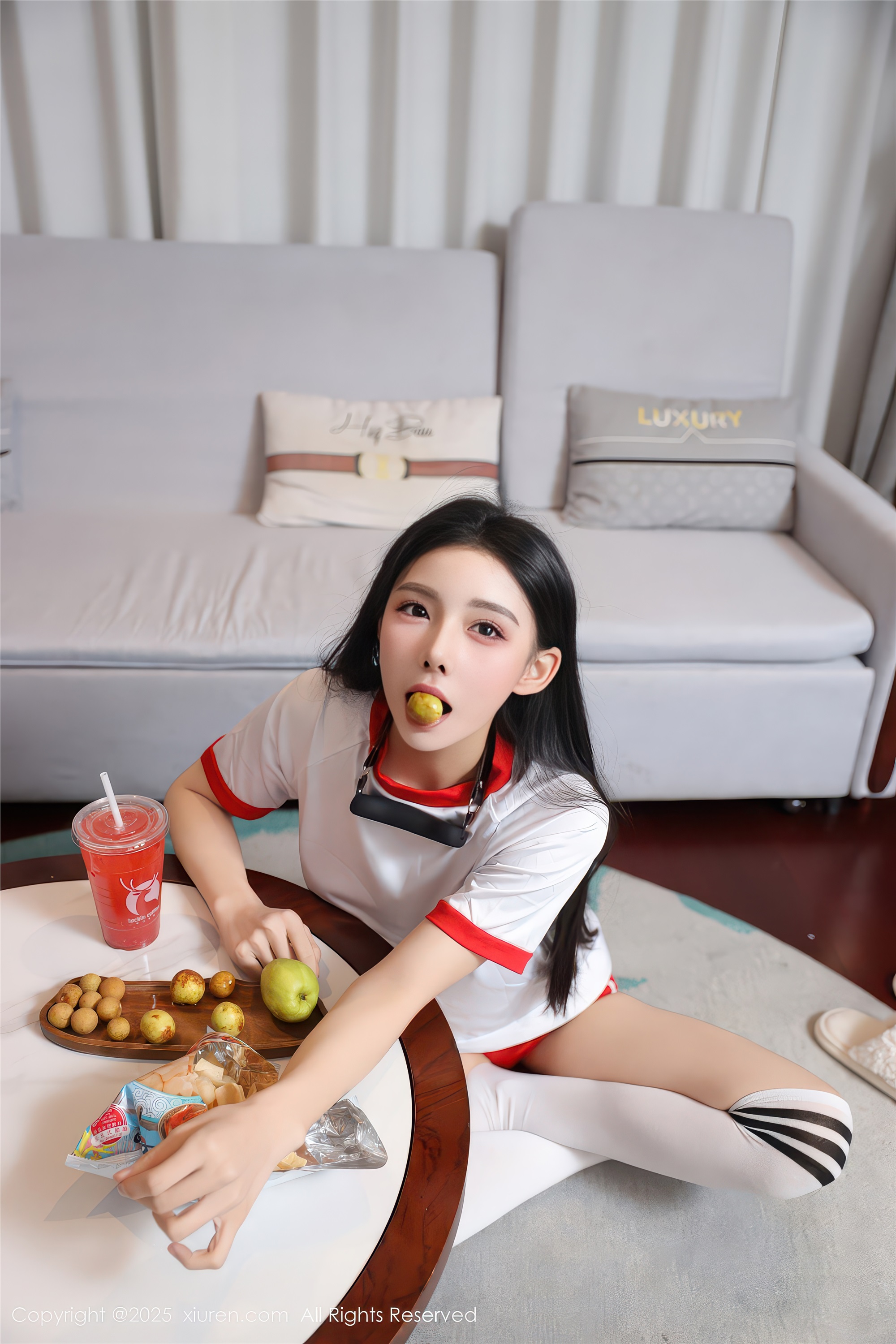 Xiuren秀人网 2025.12.16 NO.11110 许微微呀